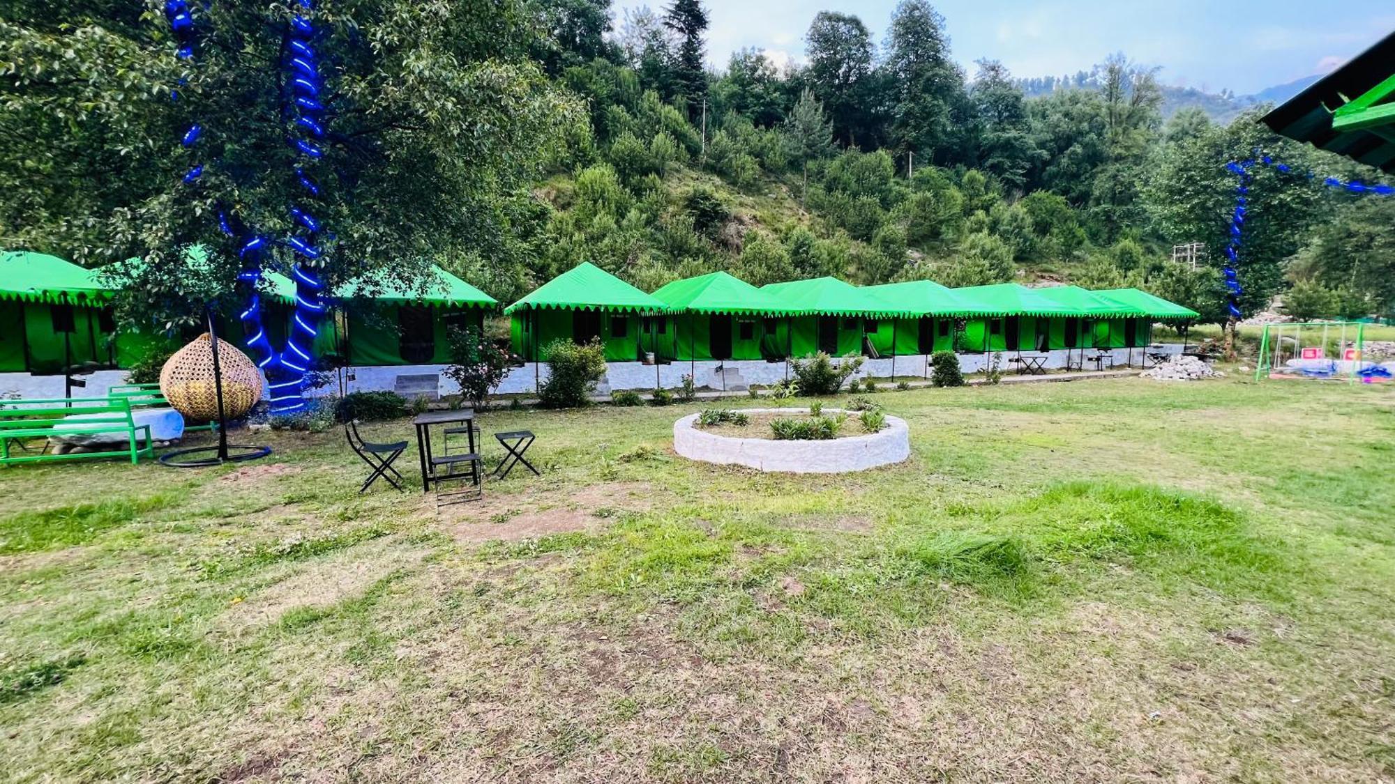 Himalayan Riverside Swiss Cottage Tents, Manali Eksteriør billede