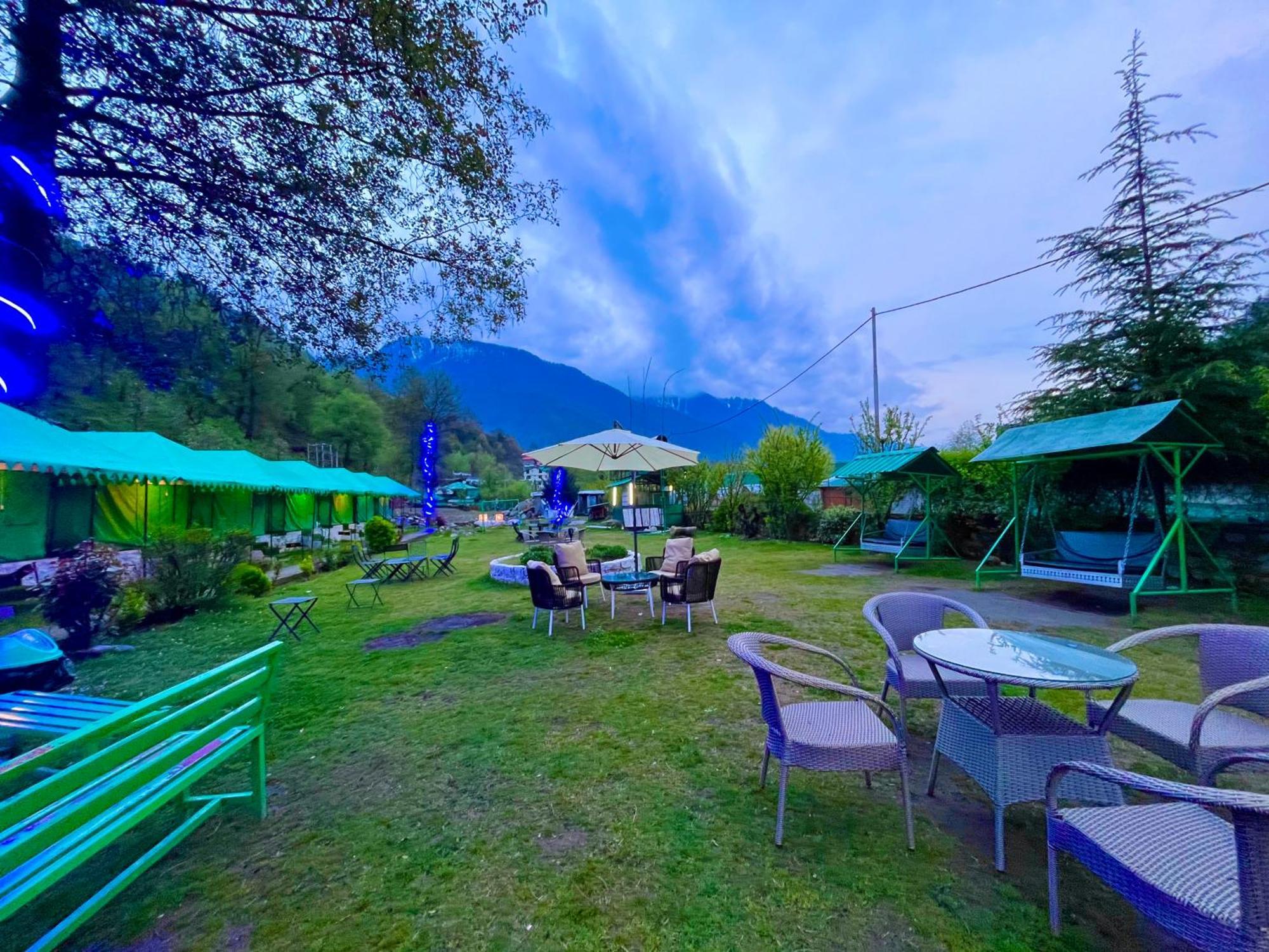 Himalayan Riverside Swiss Cottage Tents, Manali Eksteriør billede
