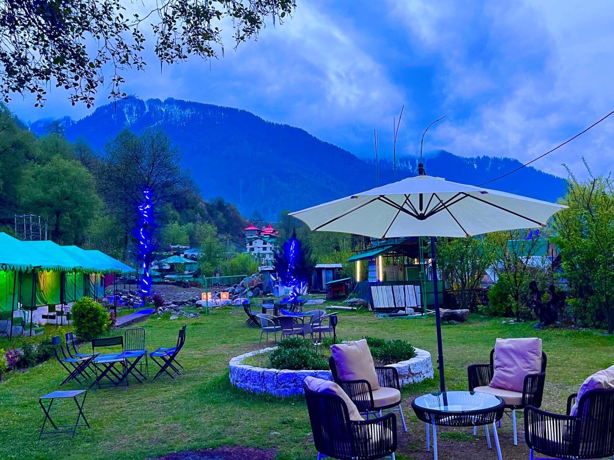 Himalayan Riverside Swiss Cottage Tents, Manali Eksteriør billede
