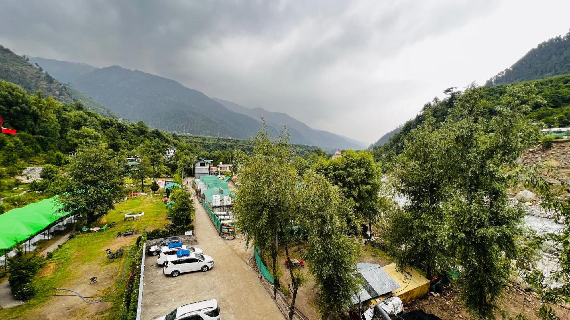 Himalayan Riverside Swiss Cottage Tents, Manali Eksteriør billede